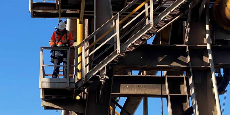 Inspecteren op het terrein van Tata Steel